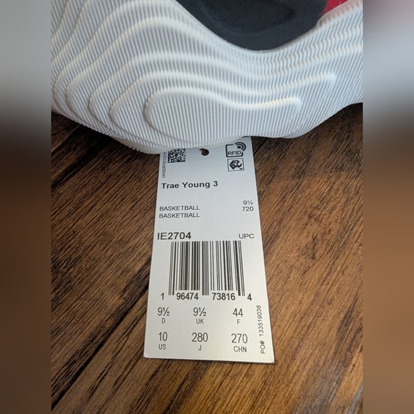 Adidas Tray Young 3 Basketball Shoes Mens Size 10/ W 11.5, Red Black, White NIB - Picture 7 of 12